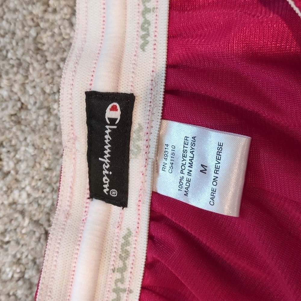 NWT Champion Red And White Mesh Shorts Size Medium - Picture 3 of 5
